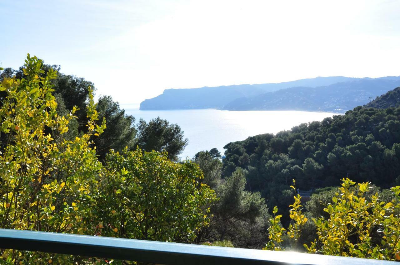 Una Spettacolare Vista Mare - Casa Con Jacuzzi 贝尔杰吉 外观 照片